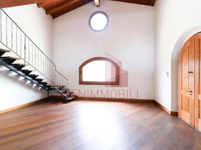 Villa Indipendente in vendita a Poncarale, Lombardia