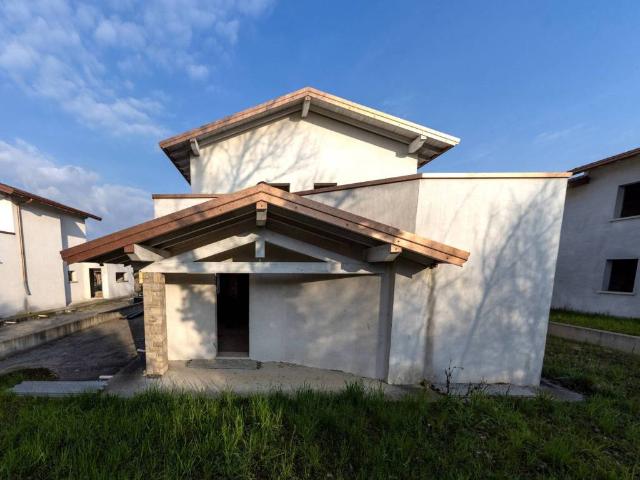 Villa Indipendente in vendita a Poncarale, Lombardia