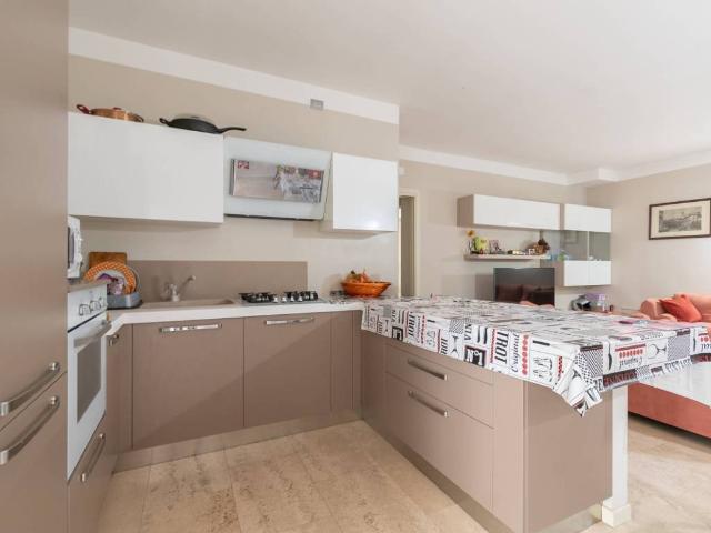 Villa Indipendente in vendita a Poncarale, Lombardia