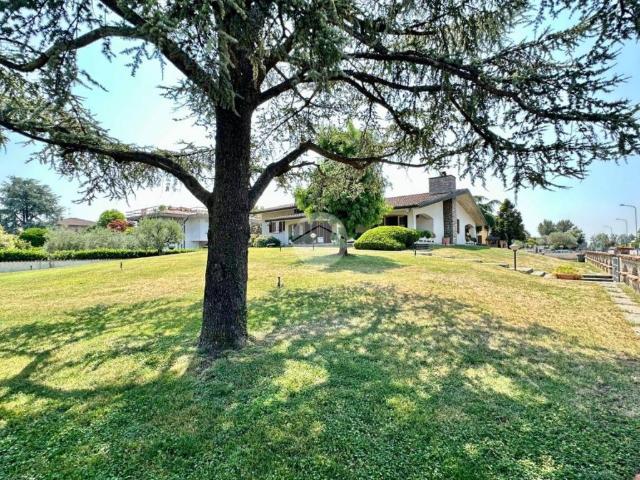 Villa Indipendente in vendita a Poncarale, Lombardia