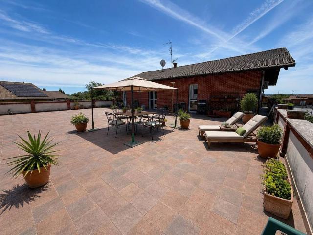 Villa Indipendente in vendita a Piemonte, Biella