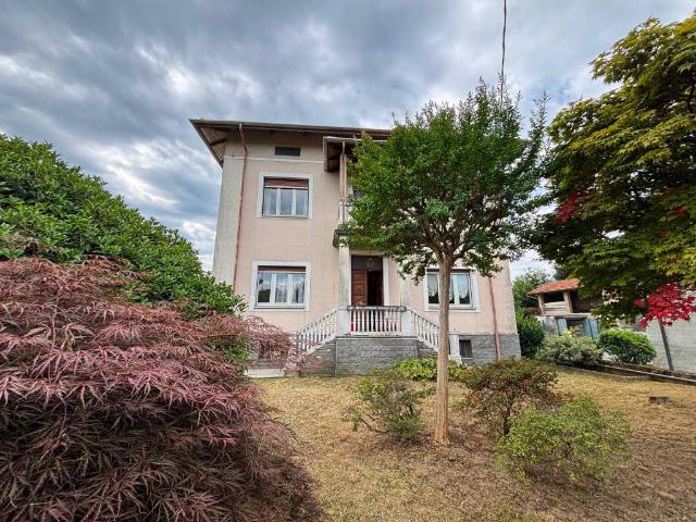 Villa Indipendente in vendita a Piemonte, Biella