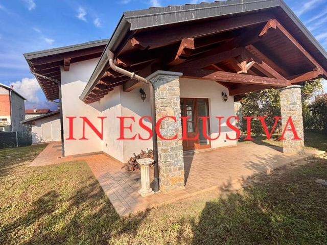 Villa Indipendente in vendita a Piemonte, Biella