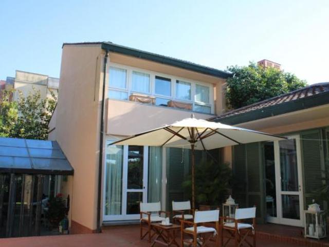 Villa Indipendente in vendita a Ponsacco, Toscana