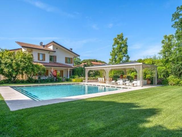 Villa Indipendente in vendita a Ponsacco, Toscana
