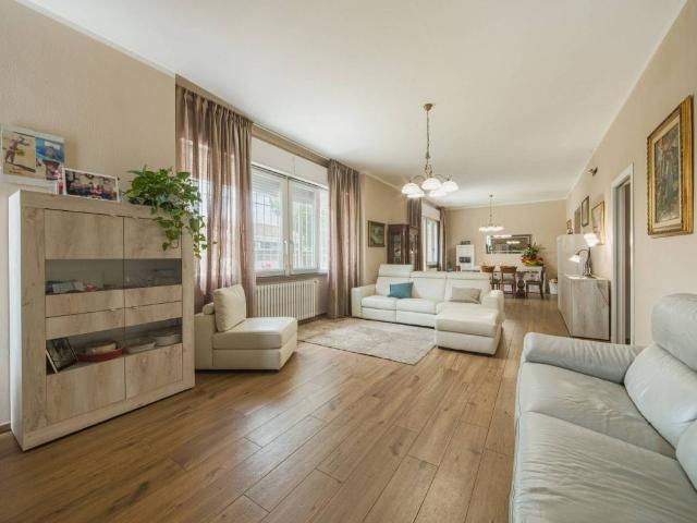 Villa Indipendente in vendita a Le Melorie, Ponsacco