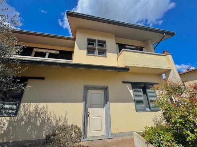 Villa Indipendente in vendita a Le Melorie, Ponsacco