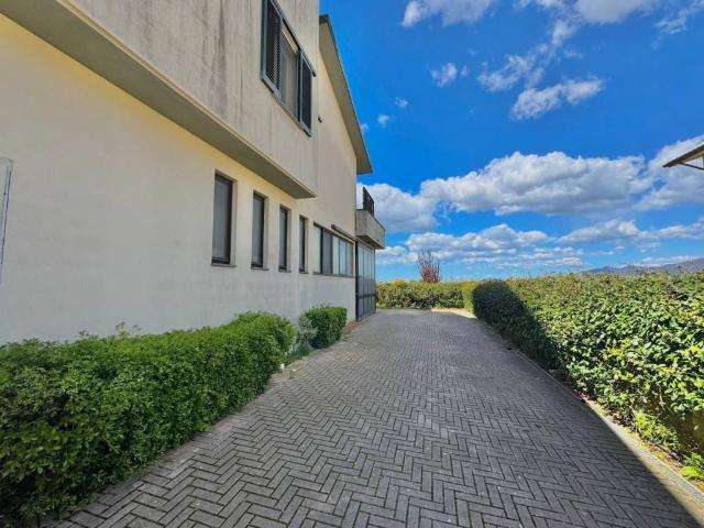 Villa Indipendente in vendita a Le Melorie, Ponsacco