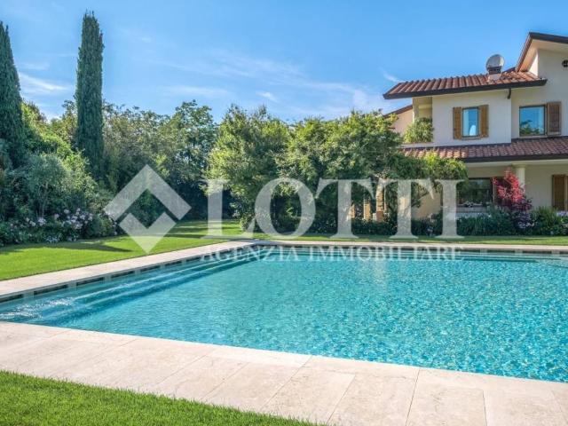 Villa Indipendente in vendita a Ponsacco, Toscana