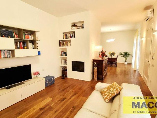 Villa Indipendente in vendita a Le Melorie, Ponsacco