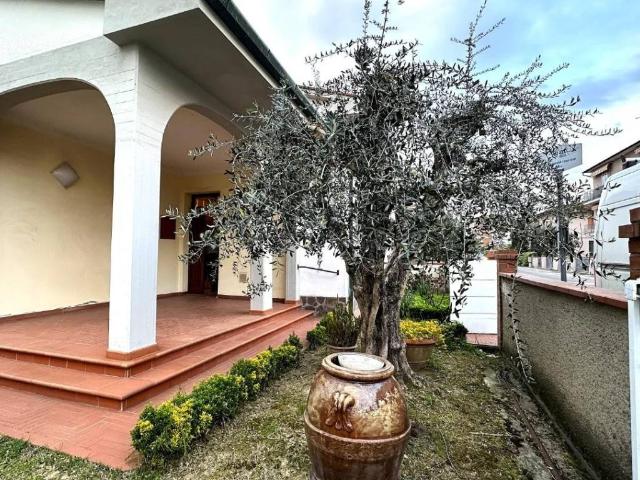 Villa Indipendente in vendita a Val di Cava, Ponsacco