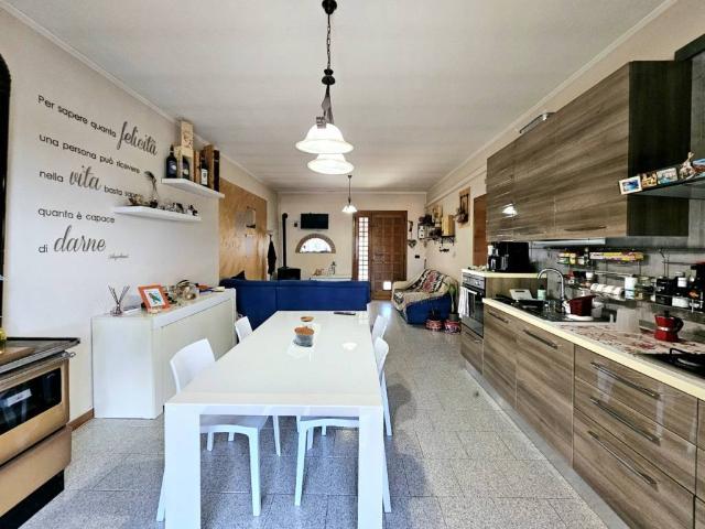 Villa Indipendente in vendita a Borgo Veneto, Ponso