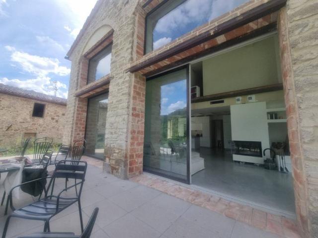 Villa Indipendente in vendita a Unione di Comuni Valdarno e Valdisieve, Pontassieve