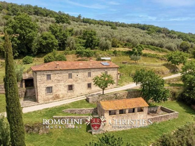 Villa Indipendente in vendita a Unione di Comuni Valdarno e Valdisieve, Pontassieve