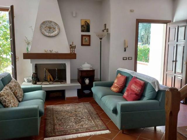 Villa Indipendente in vendita a Unione di Comuni Valdarno e Valdisieve, Pontassieve