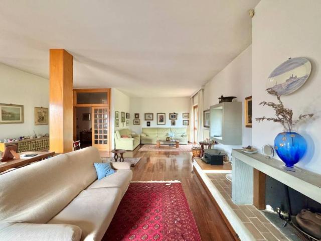 Villa Indipendente in vendita a Unione di Comuni Valdarno e Valdisieve, Pontassieve