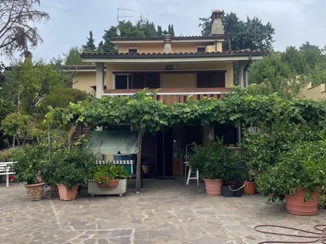 Villa Indipendente in vendita a Unione di Comuni Valdarno e Valdisieve, Pontassieve