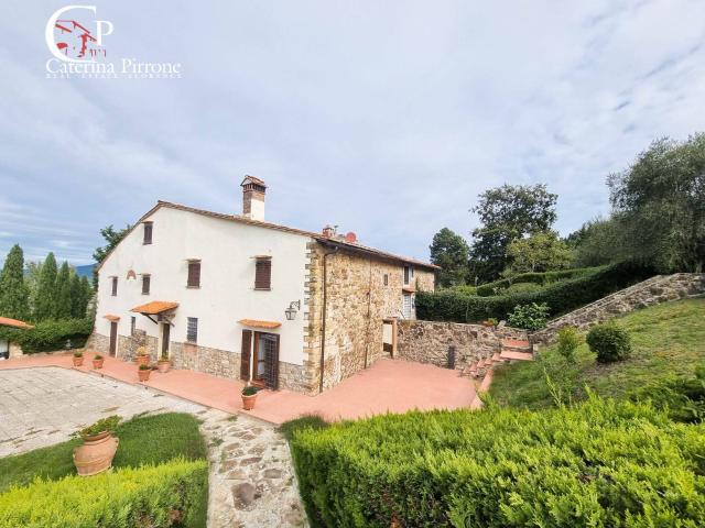 Villa Indipendente in vendita a Unione di Comuni Valdarno e Valdisieve, Pontassieve