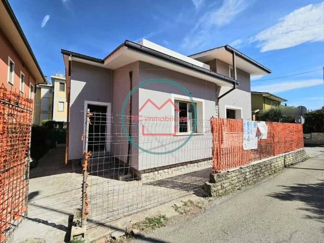 Villa Indipendente in vendita a Albinatico, Ponte Buggianese
