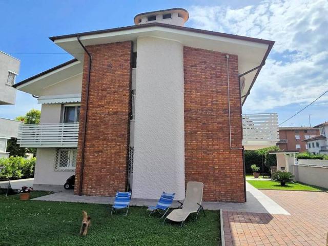 Villa Indipendente in vendita a Albinatico, Ponte Buggianese
