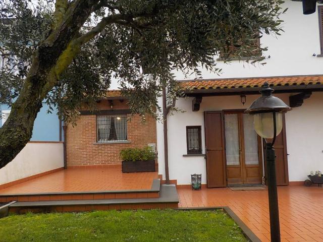 Villa Indipendente in vendita a Vione, Ponte Buggianese