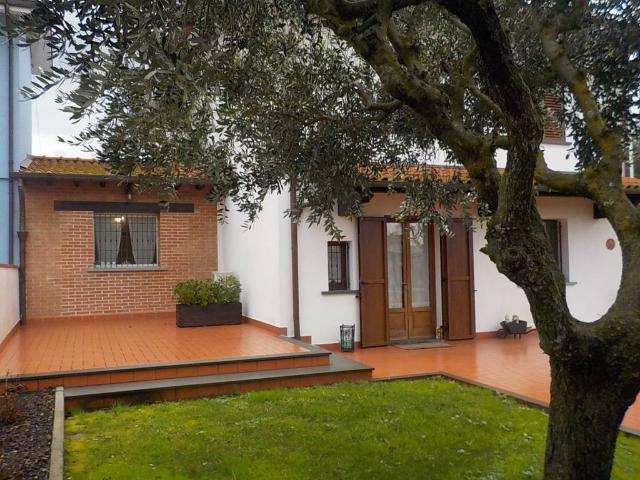 Villa Indipendente in vendita a Albinatico, Ponte Buggianese