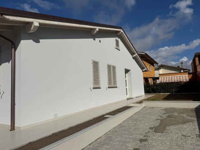 Villa Indipendente in vendita a Albinatico, Ponte Buggianese