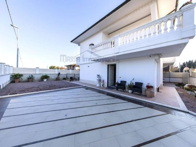 Villa Indipendente in vendita a Borghino, Ponte Buggianese