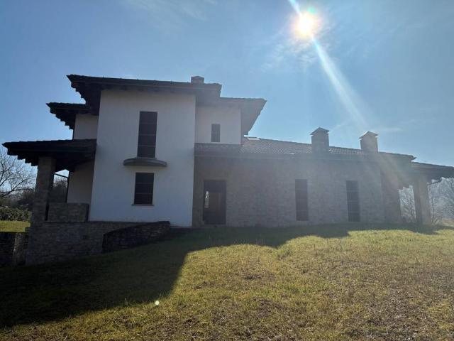 Villa Indipendente in vendita a Ponte Dell'olio, Reggio Emilia