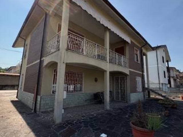 Villa Indipendente in vendita a Ponte Dell'olio, Reggio Emilia