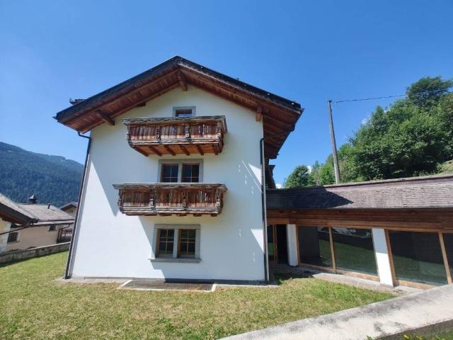 Villa Indipendente in vendita a Comunità montana della valle Camonica, Ponte Di Legno