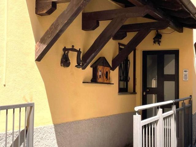 Villa Indipendente in vendita a Ponte In Valtellina, Lombardia