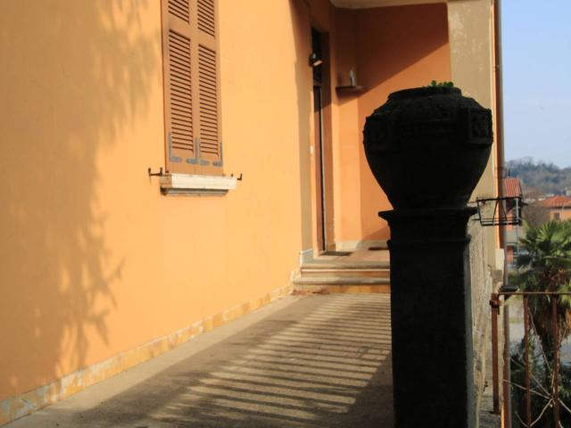 Villa Indipendente in vendita a Lezza, Ponte Lambro