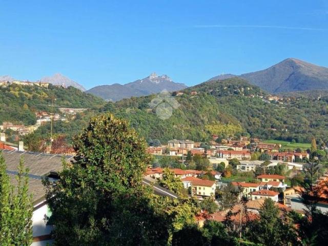 Villa Indipendente in vendita a Lezza, Ponte Lambro
