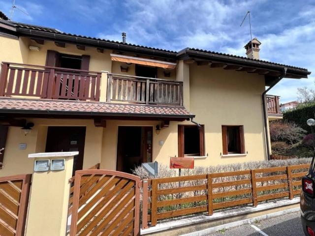 Villa Indipendente in vendita a Ponte nelle Alpi, Piaia