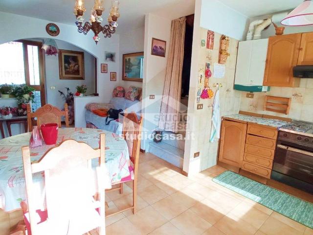 Villa Indipendente in vendita a Ponte Nossa, Lombardia