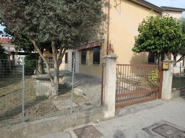 Villa Indipendente in vendita a Roncaglia, Ponte San Nicolò