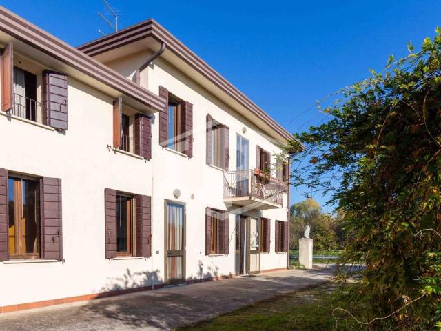 Villa Indipendente in vendita a Roncajette, Ponte San Nicolò