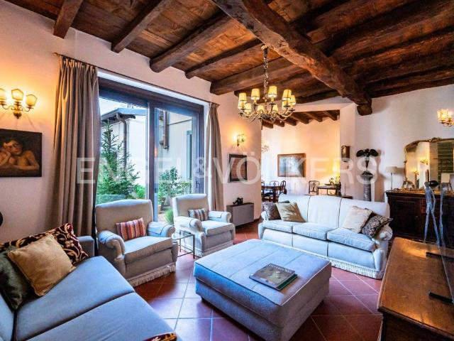 Villa Indipendente in vendita a Locate Bergamasco, Ponte San Pietro