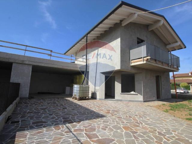 Villa Indipendente in vendita a Locate Bergamasco, Ponte San Pietro