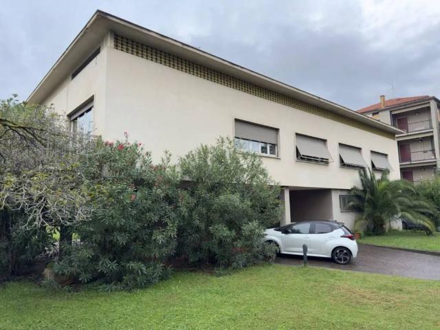 Villa Indipendente in vendita a Ponte San Pietro, Lombardia