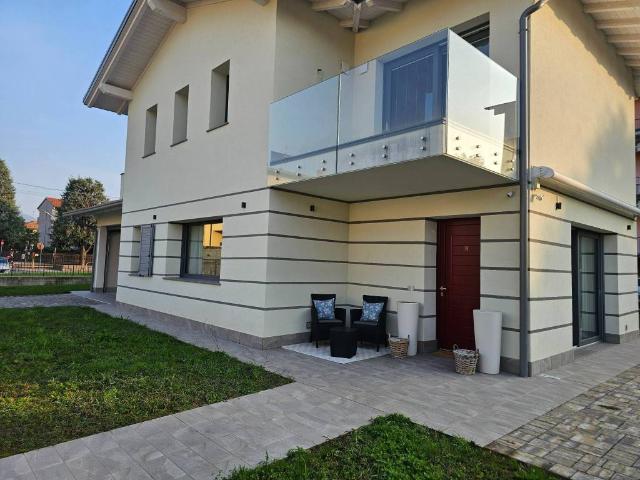 Villa Indipendente in vendita a Tor, Ponte San Pietro