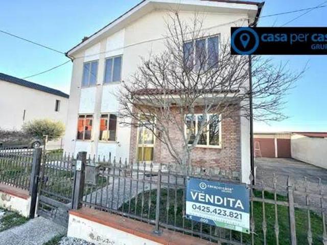 Villa Indipendente in vendita a Pontecchio Polesine, Veneto