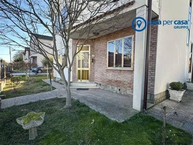 Villa Indipendente in vendita a Pontecchio Polesine, Veneto