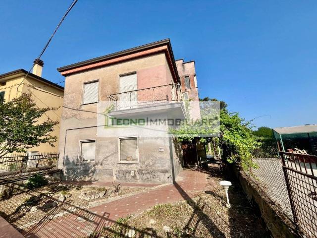 Villa Indipendente in vendita a Pontecorvo, Lazio
