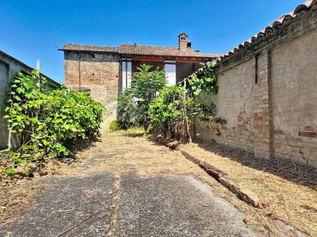 Villa Indipendente in vendita a Piemonte, Alessandria