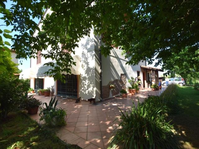 Villa Indipendente in vendita a Oltrera, Pontedera