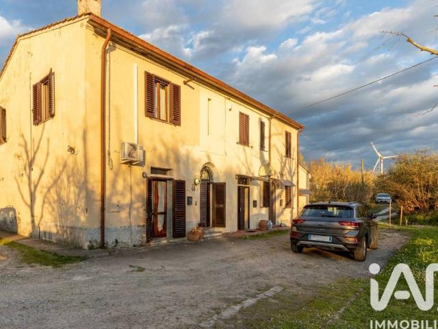 Villa Indipendente in vendita a Santa Lucia, Pontedera