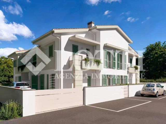 Villa Indipendente in vendita a Via del Pino, Pontedera