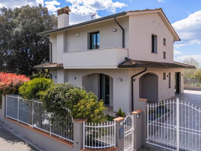 Villa Indipendente in vendita a Romito, Pontedera